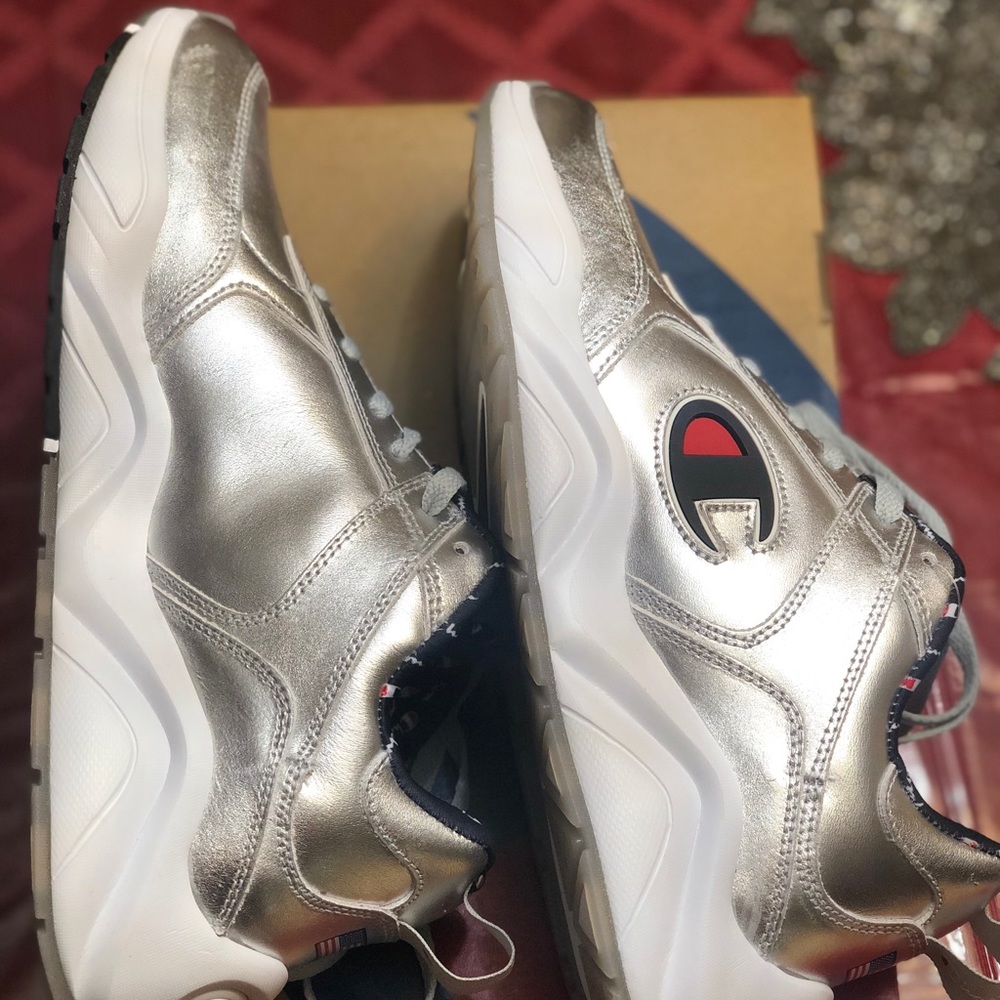 Champion 93eighteen metallic sneaker